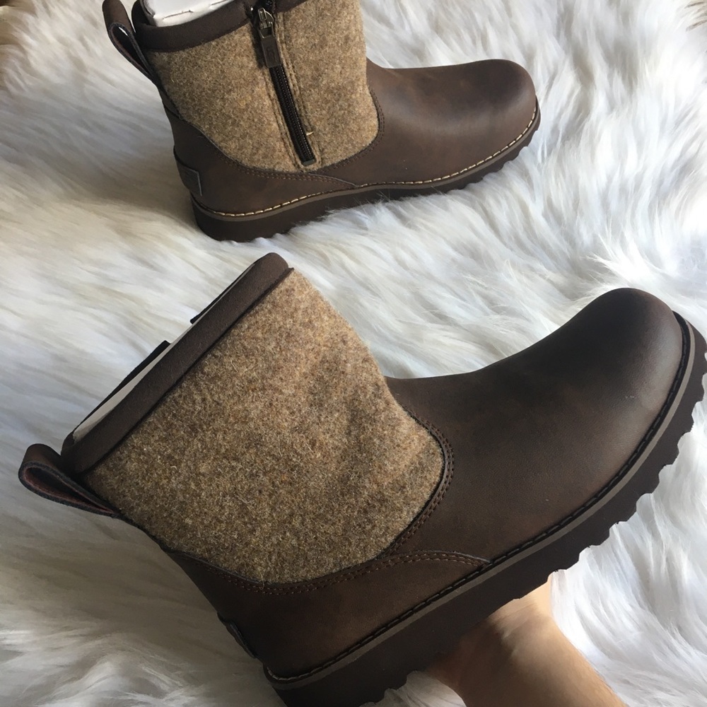 Ugg bayson kid’s 4